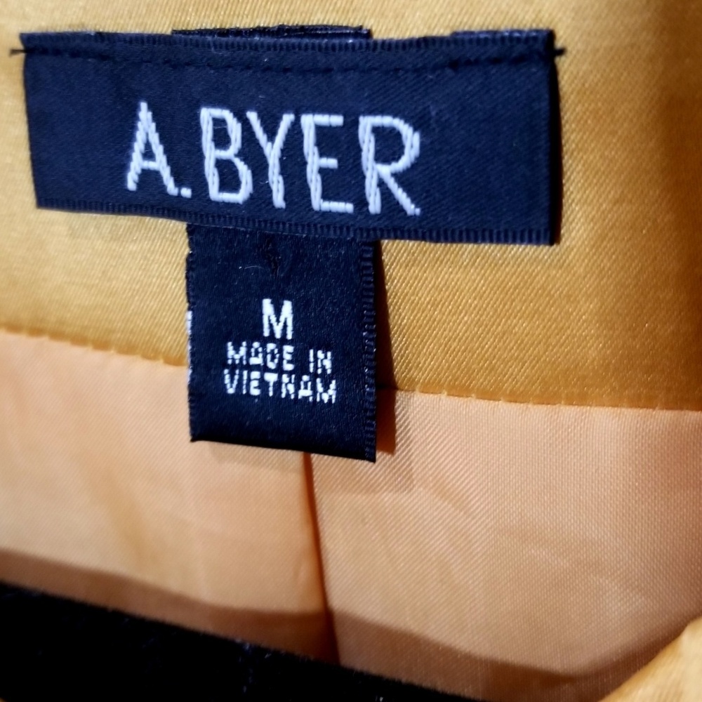 Silky Amber Light Weight Button-Up Fall Jacket Co… - image 5